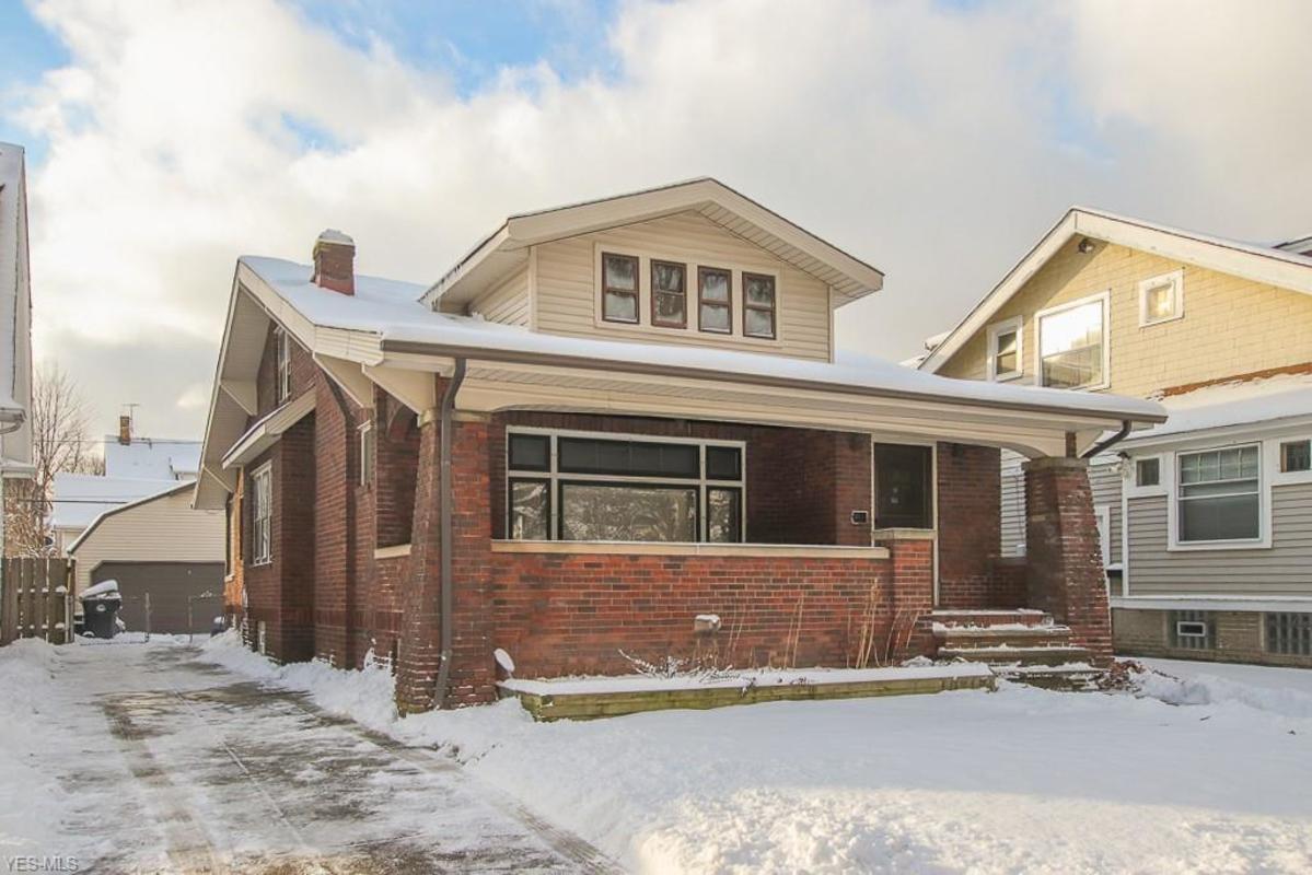 Large SFR in West Side Cleveland. Being sold AS IS. 5bed/3bath