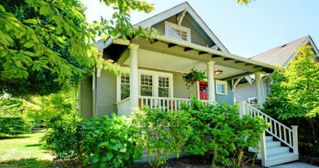 The Pros and Cons of Conventional Real Estate Loans sheriff-sale