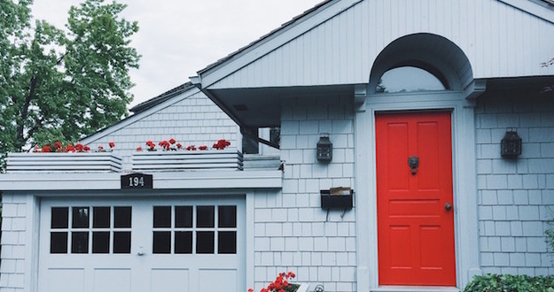 Whole-Tailing vs. Wholesaling: What’s the Difference? (Plus, Property Walk-Through!)