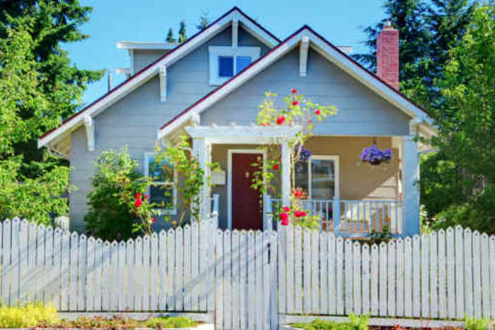 Top 5 Tips to Simply (& Successfully) Get Started as a Landlord sell-or-rent-house