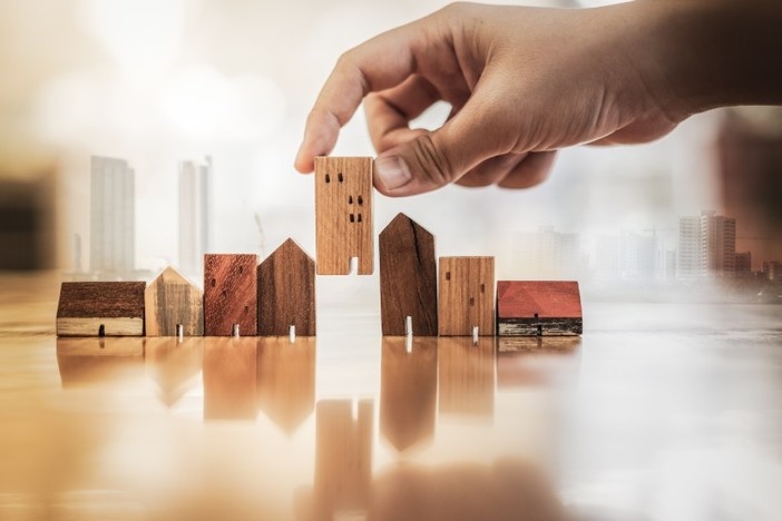 5 Strategies for Investing in Real Estate Mortgage Notes real-estate-action