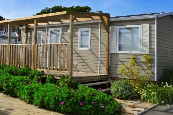 4 Widely Believed Mobile Homes Myths (& Other Common Fallacies) mobile_home_myths