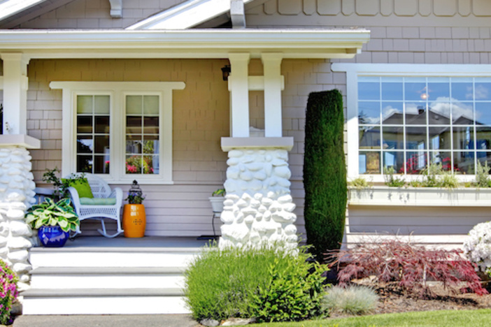 Single Family Home Investing: An In-Depth Look at the Pros & Cons single-family-home-pros-cons