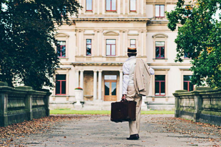 How to Use Airbnb to Travel & Live for Free in Retirement airbnb-travel